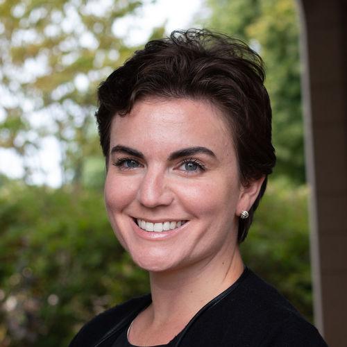 abril 2022 Felicia Caponigri